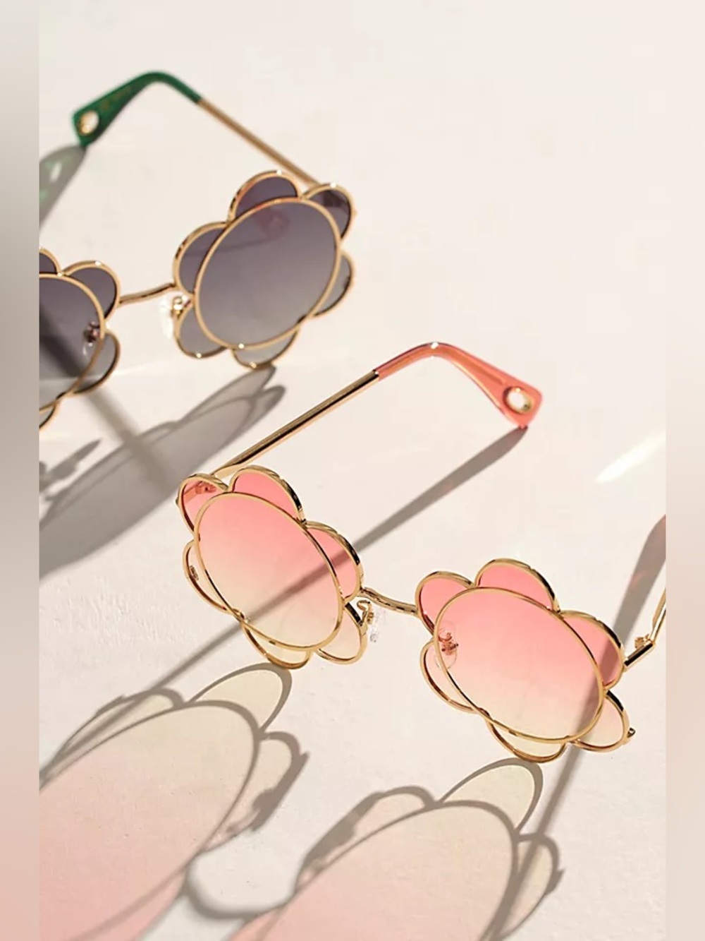 Lele Sadoughi pink sunflower sunglasses